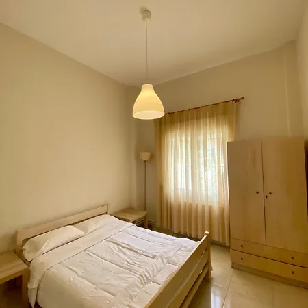 Venice & ستافروس