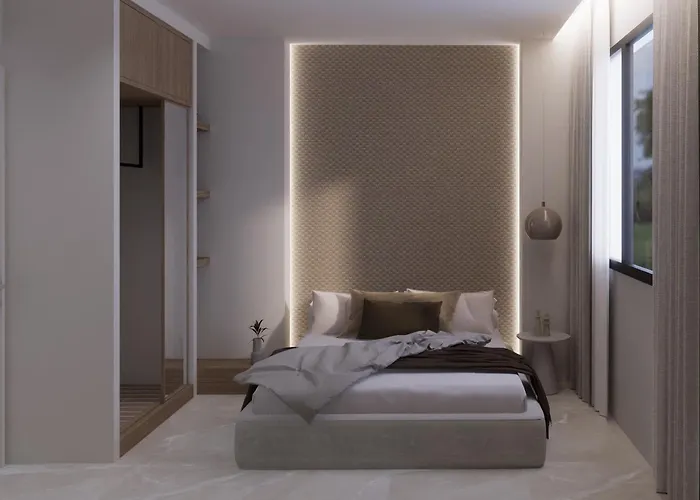 Venice & * Stavros (Thessaloniki)